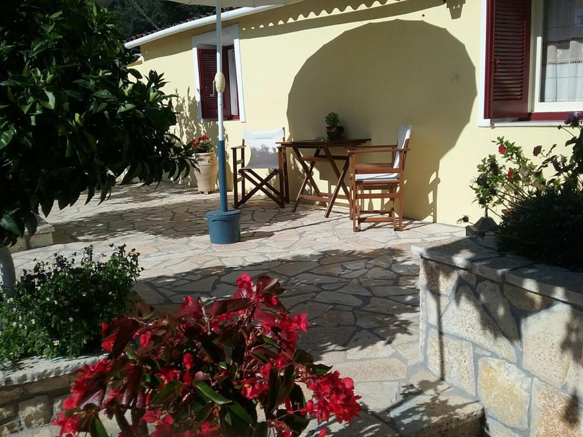 Voula Apartment Gaios Exterior foto